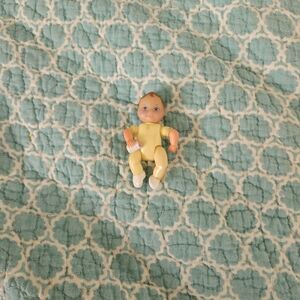 Fisher Price Loving Family Dollhouse Sweet Sounds yellow baby